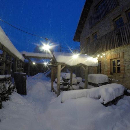 Liptov Lodge Lipótszentmiklós Kültér fotó