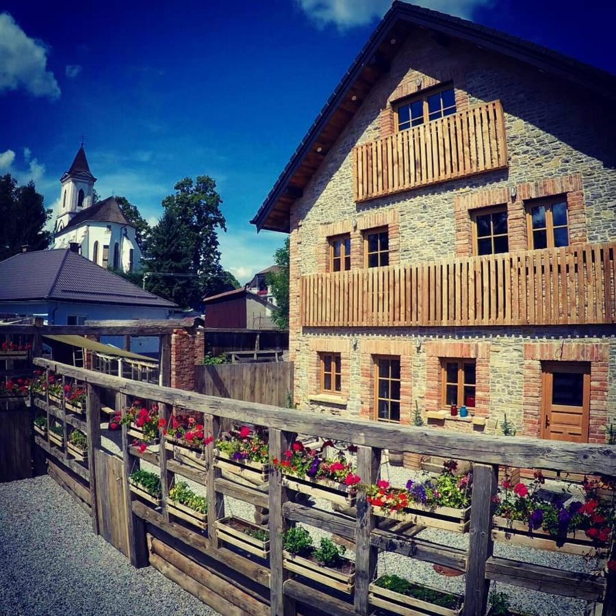 Liptov Lodge Lipótszentmiklós Kültér fotó